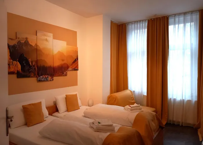Hotel Karolinger - Self Check-In