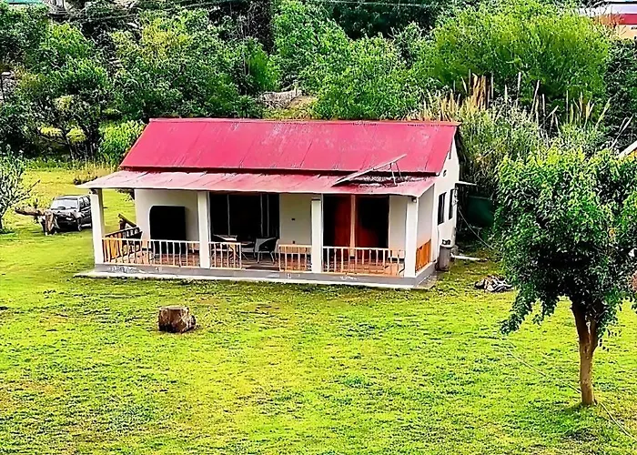 Country Club Balakot - Round Bed Cottage