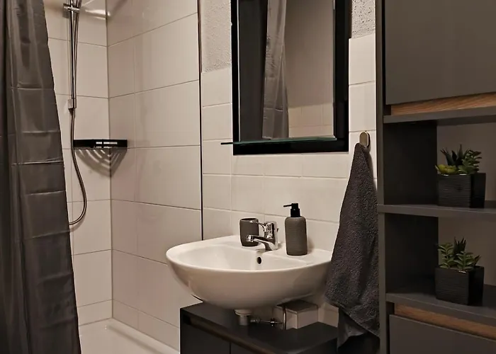 City Apartment Leonidas