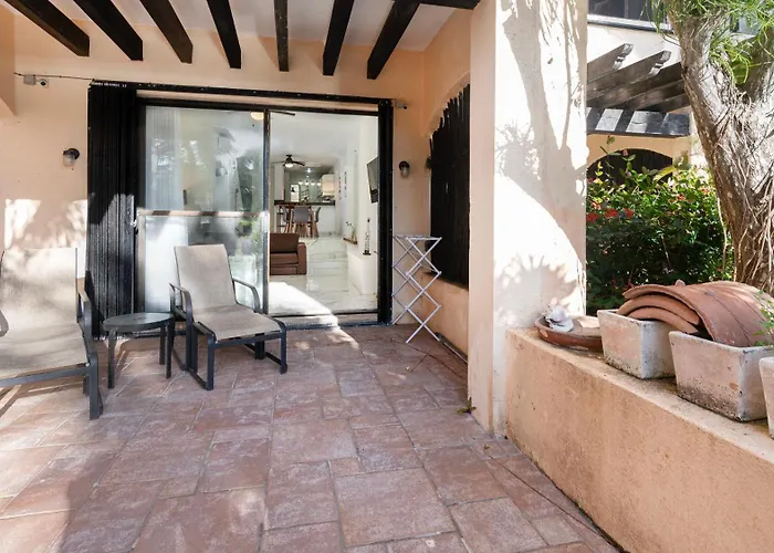 Casa Con Vista A La Marina, A Unos Pasos De La Playa