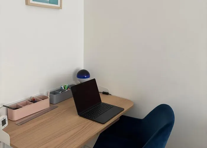 Appartement Centre Ville Avec Terrasse Et Parking Securise
