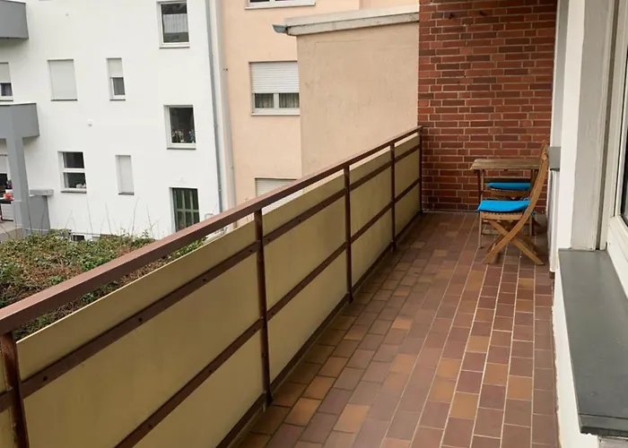Bright 2Br Family-Friendly Home -Basf - Free Parking - Super Fast Wifi