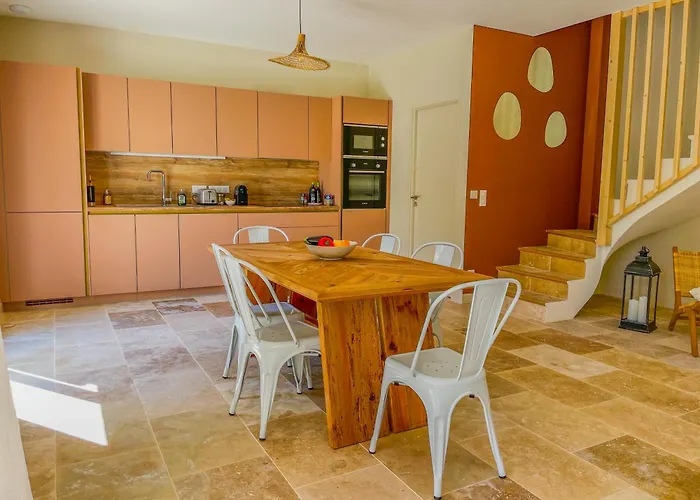 Villa Lisette, Un Meuble De Tourisme 3 Etoiles Au Coeur De Goult