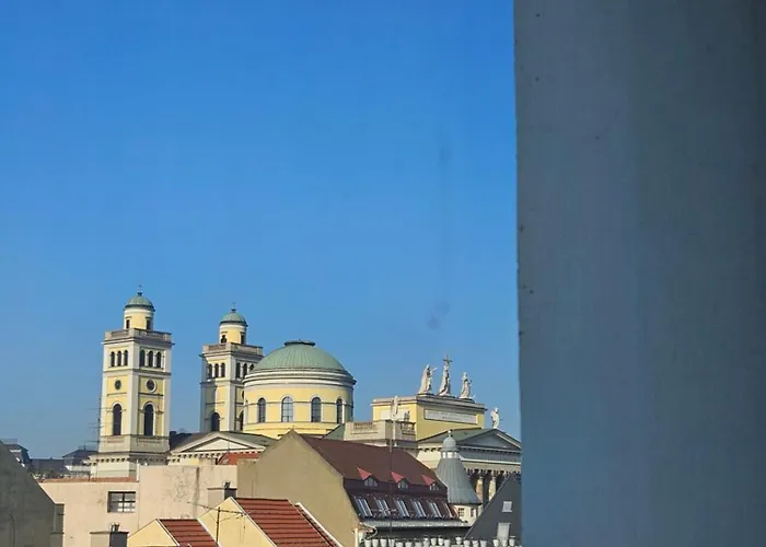 Hellowine Apartman II