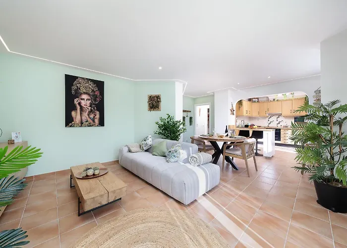 Casa Paraiso - Stylish Gateway