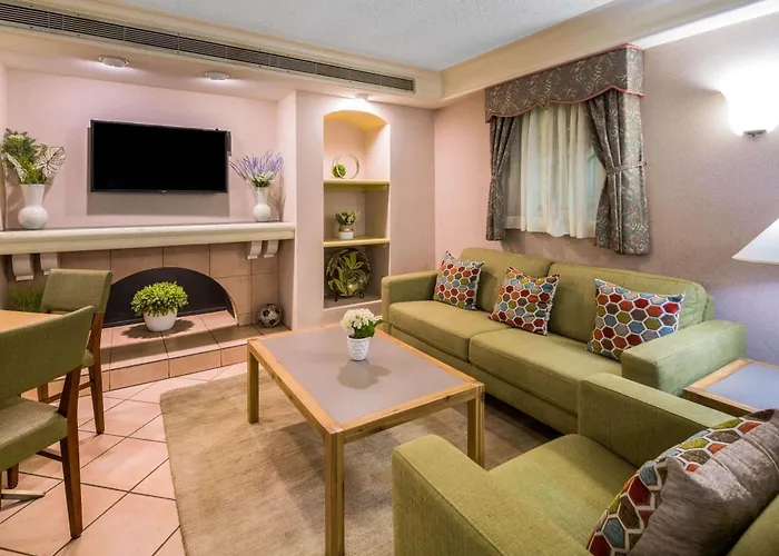 Days Inn By Wyndham San Diego Vista
