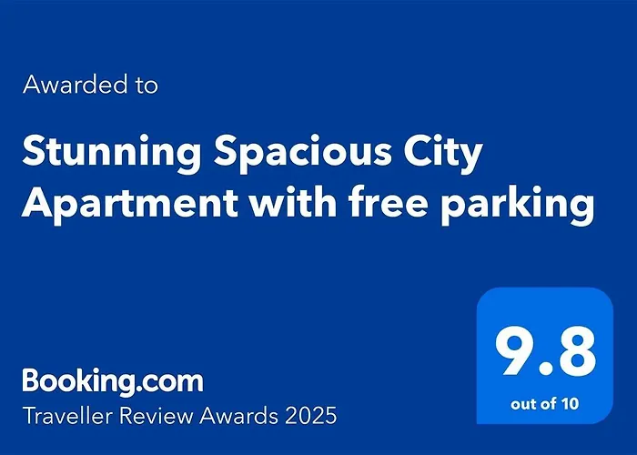 Stunning Spacious City Apartment With Free Parking
