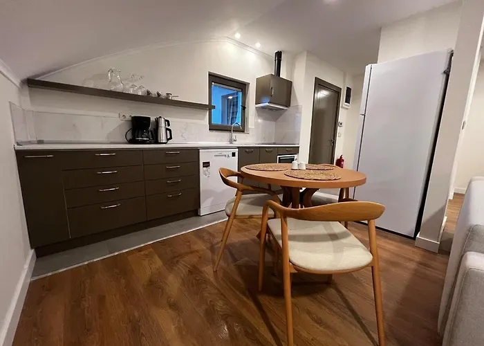 Su Apartment Side Terrace No 3