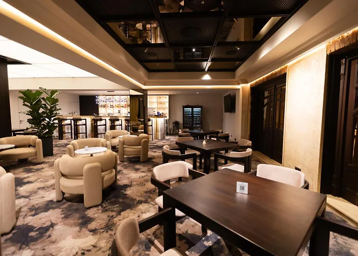 Old Continent Hotel