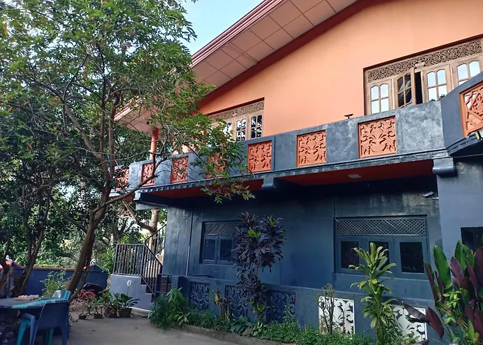 The Kingston Court