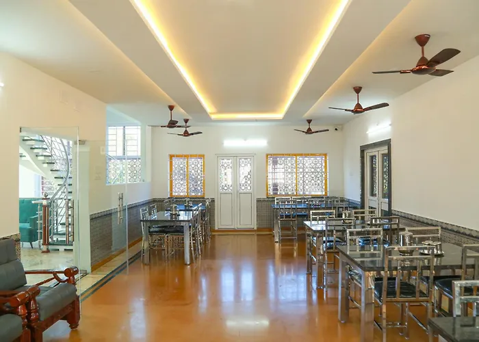 Hotel Kurunjii Residency