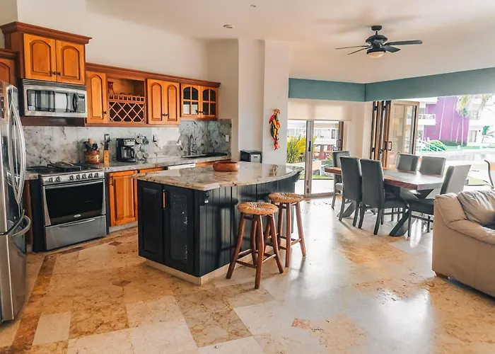 Casa Amigos , Entire 3 Bedroom Ground Floor Condo At Playa Grande Condominium Resort