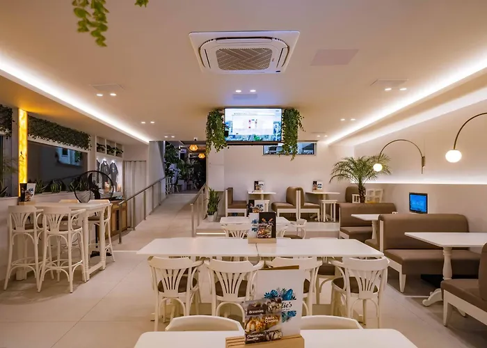 Kastro Beach Apartments