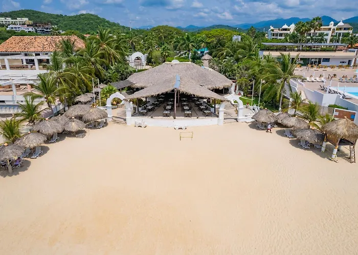 Hotel Castillo Huatulco & Beach Club