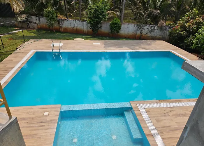 Hotel Gopalapuram International