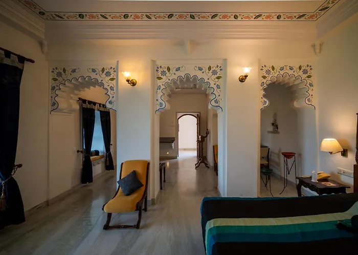 Rovers Luxe Stay - Sardargarh Heritage Fort, Near Udaipur