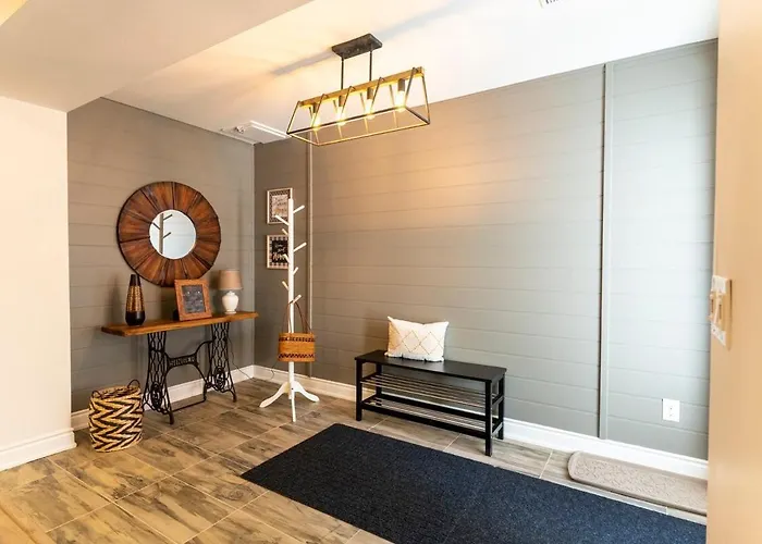 Luxurious And Spacious Apartment With 2 Bedrooms And 2 Baths