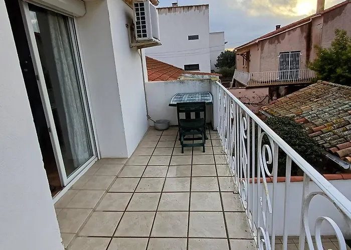 Maison De Village Proche Centre-Ville, Climatisation, 3 Pers.