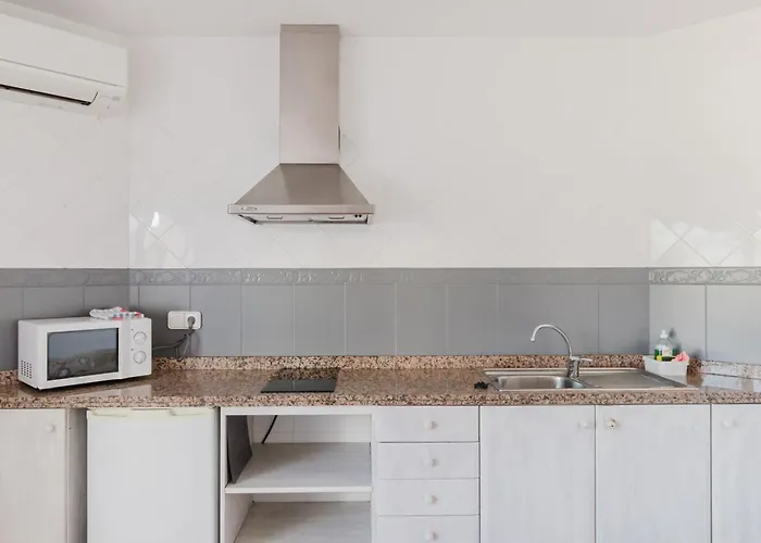 Apartamentos Timon - Emar Hotels