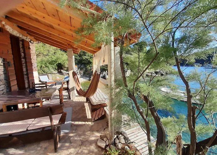 Sea Side House For Two In A Wilderness