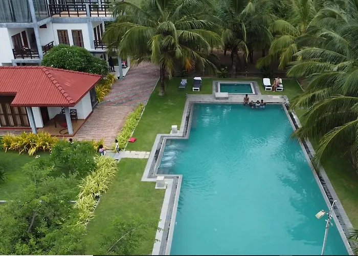Nn Beach Resort Nilaveli