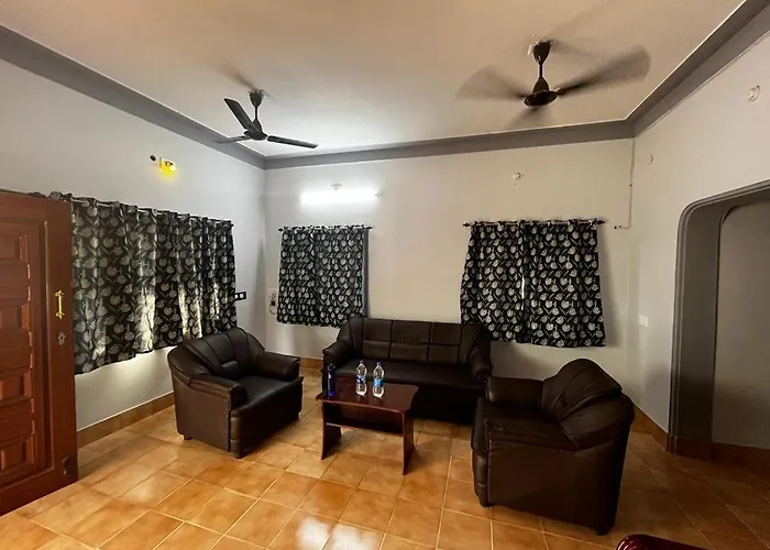 Madura Homestay - Gorgeous Home With 2Bhk 5 Minutes From Nh44