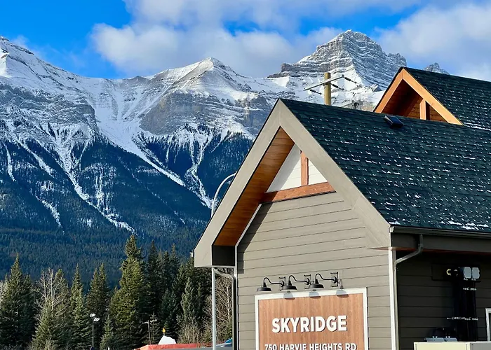 Mountain View Luxury Condo At Banff Entrance