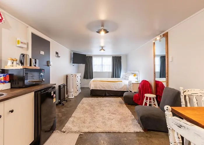 Skyline Breeze Studio
