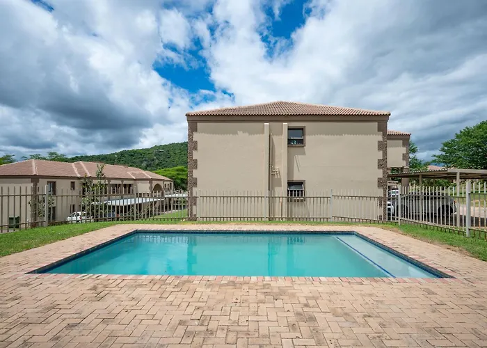 Self Checkin - Modern 2 Bedroom Retreat - 103