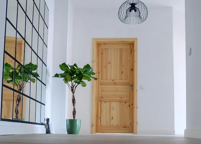 Amao-Brown - Historic Old Town - Spacious Apartment