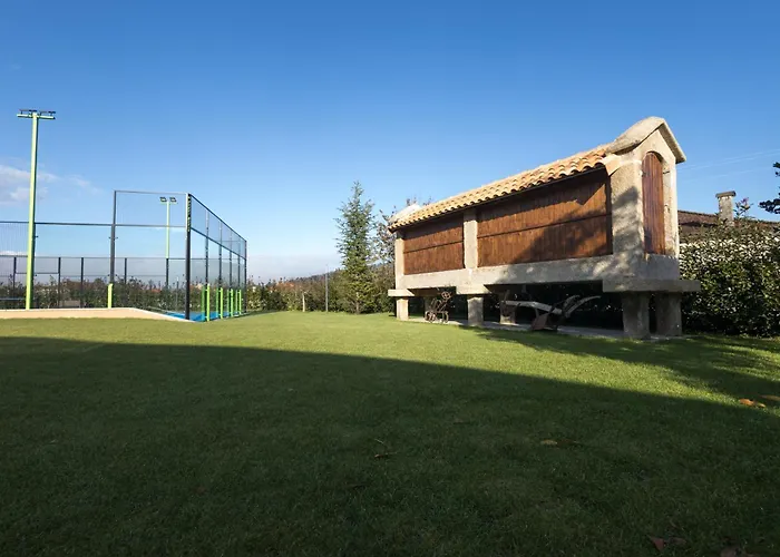 Casa Grande Gondomil Com Campo De Padel, Piscina