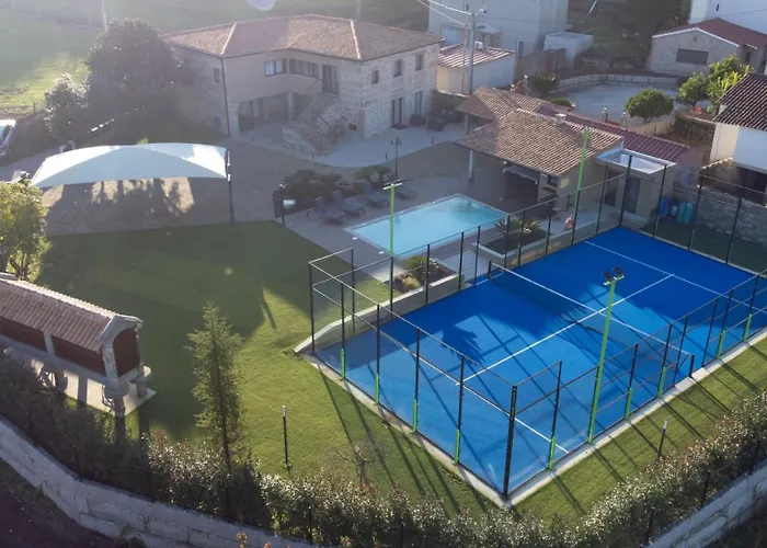 Casa Grande Gondomil Com Campo De Padel, Piscina