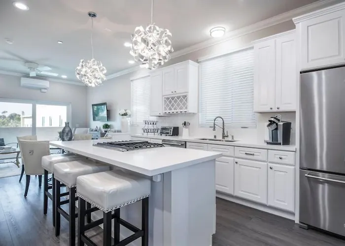 4048 Stylish Condo In Hillcrest Mission Hills