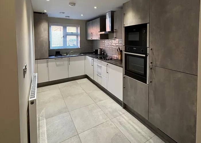 Modern Apartment - Bhx Nec - Free Secure Gated Parking