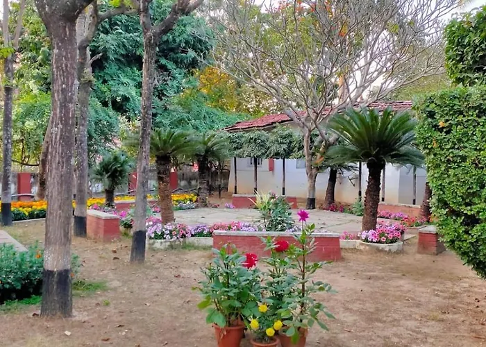 Chhuti Holiday Resort