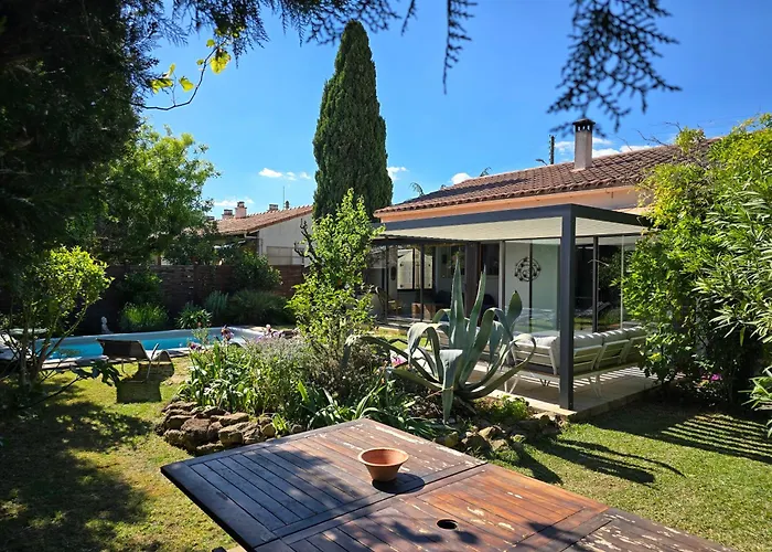 Maison 150 M2 Climatisee, Jardin, Piscine, 7 Pers