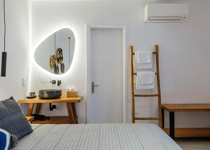 Secret Garden Apartments