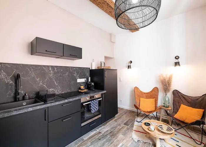 Saint Tropez - Old Village - Modern & Cosy Apartments