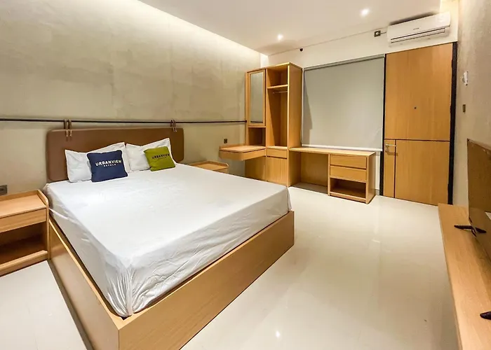 Urbanview Tigatuju Living Blitar