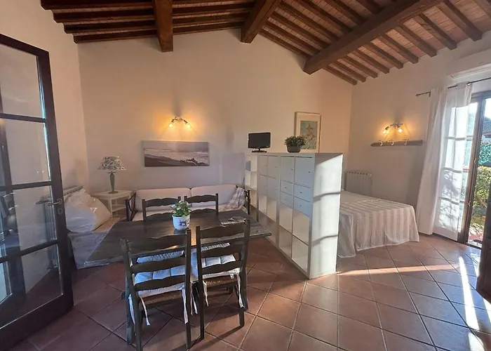 Casa "Ale" Con Piscina Comune E Bellissimo Giardino A 5 Minuti Dal Mare