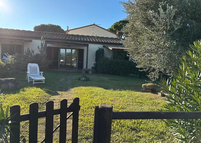 Casa "Ale" Con Piscina Comune E Bellissimo Giardino A 5 Minuti Dal Mare