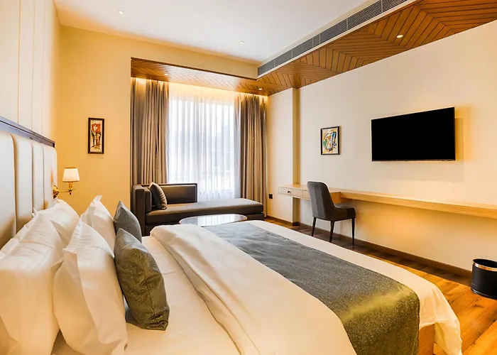 Hotel Treeline