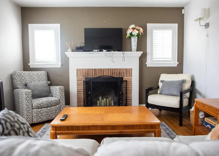 Historic, Family-Friendly Home In Downtown