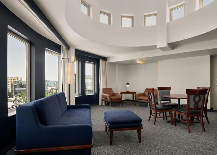 Courtyard By Marriott Halifax Downtown