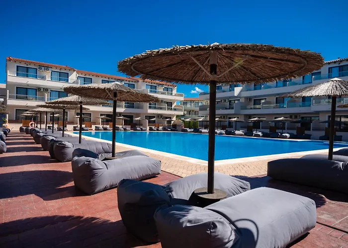 Angela Beach Hotel & Apts