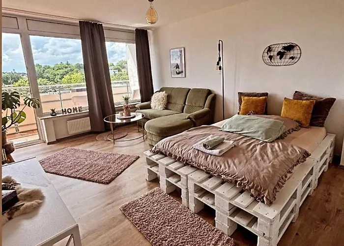 Apartment Mit Schoenem Ausblick