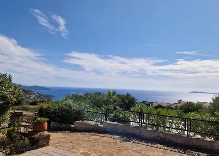 Maison Vue Mer- Parking