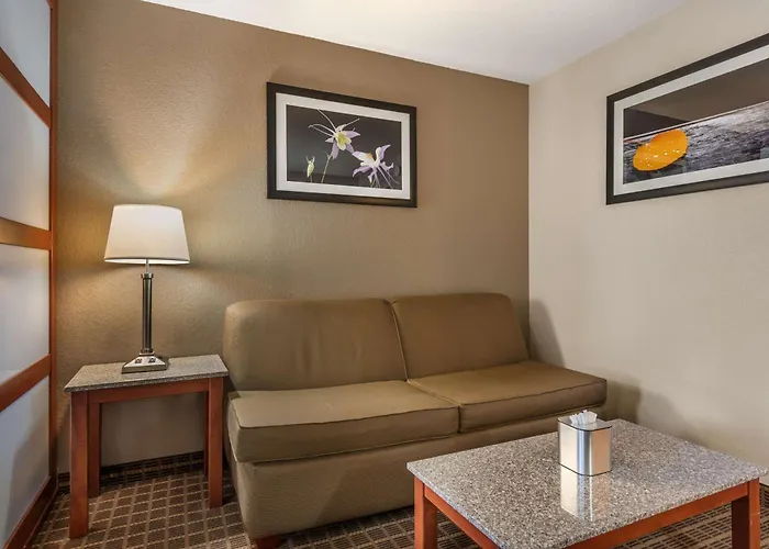 Best Western Plus Peak Vista Inn & Suites