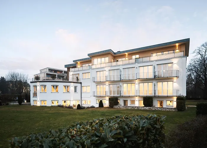 Hotel Vier Jahreszeiten An Der Therme & Kliniken Bad Krozingen Naehe Freiburg & Schwarzwald Ideal Fuer Wellness Kur & Business Ausfluege 24H Check In- Wlan & Parken Gratis
