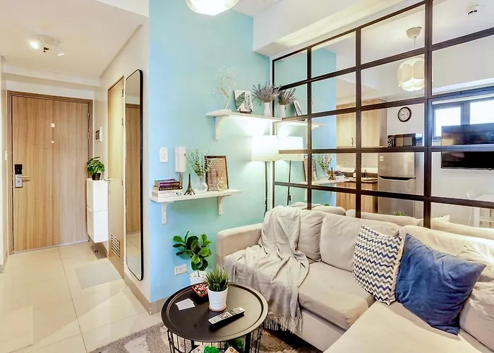 Claysky Staycation S2T1-Cozy & Homey 1Br Apartment Near Moa Facing Pool With Own Parking With Netflix, Hbo Max Youtube Premium & Up To 200Mbps Wifi